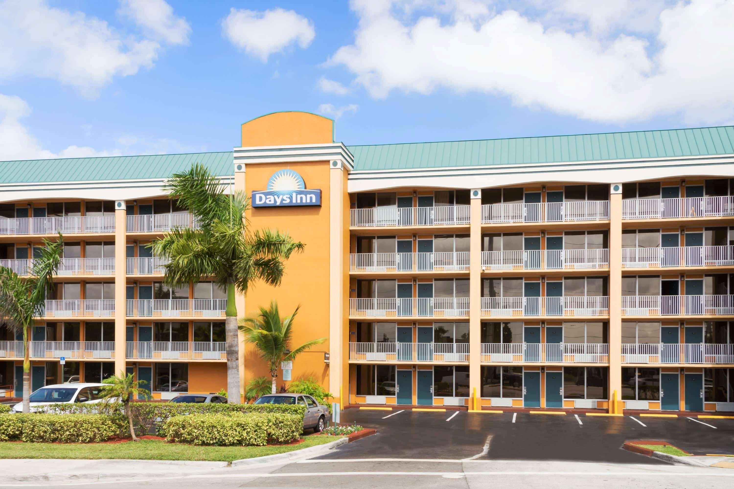 Days Inn By Wyndham Fort Lauderdale-Oakland Park Airport N Eksteriør billede