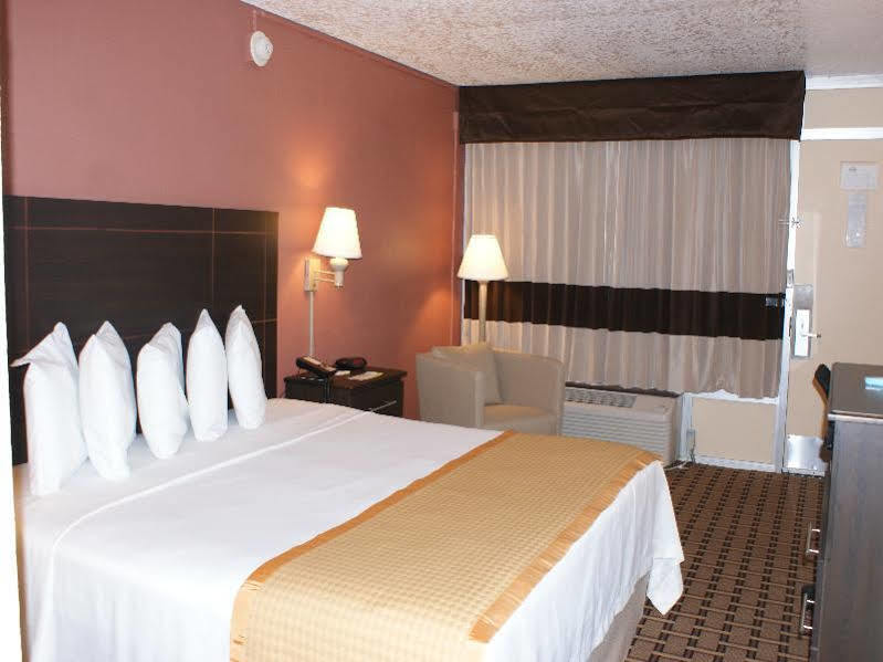 Days Inn By Wyndham Fort Lauderdale-Oakland Park Airport N Eksteriør billede