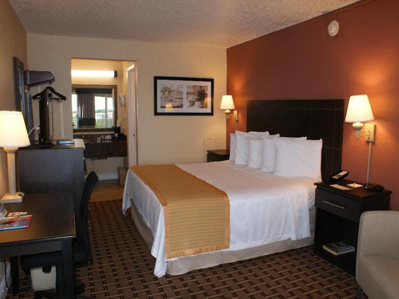 Days Inn By Wyndham Fort Lauderdale-Oakland Park Airport N Eksteriør billede